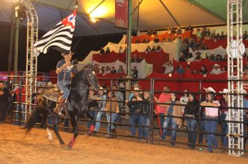 Foto - DOURADO 121 ANOS