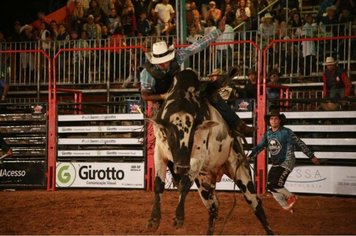 Foto - DOURADO 121 ANOS