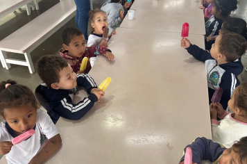 Foto - Merenda especial na semana das crianças