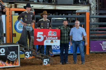 Foto - Dourado Rodeio show agitou a cidade