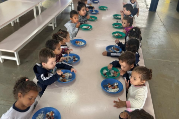 Foto - Merenda especial na semana das crianças