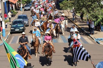Foto - DOURADO 122 ANOS