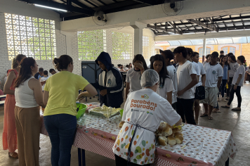 Foto - Merenda especial na semana das crianças