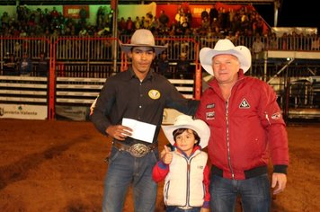 Foto - DOURADO 121 ANOS