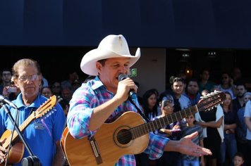 Foto - DOURADO 122 ANOS