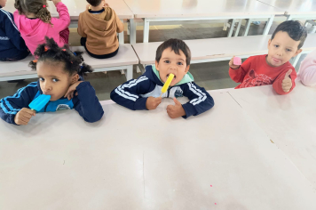Foto - Merenda especial na semana das crianças