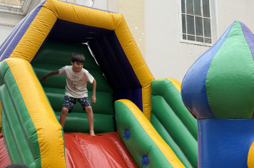 Foto - Festa das crianças na praça da matriz