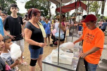 Foto - Festa das crianças na praça da matriz
