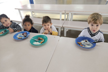 Foto - Merenda especial na semana das crianças