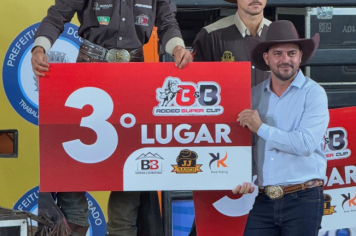 Foto - Dourado Rodeio show agitou a cidade