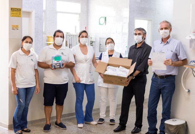 Dourado recebe doação para o hospital