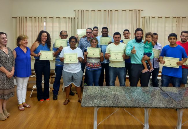 PREFEITURA FORMA MAIS UMA TURMA NO CURSO DE MARCENARIA