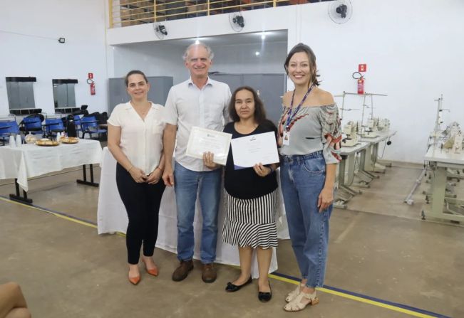 A Prefeitura Municipal de Dourado Celebra Formatura do Curso de 