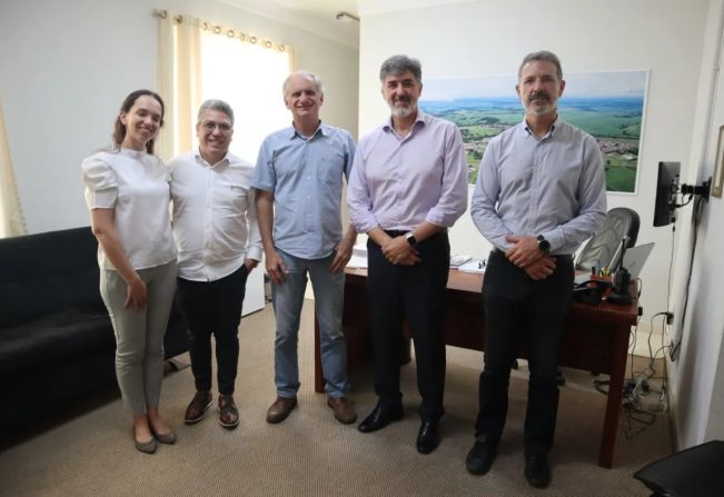 Prefeitura de Dourado se une à UNICEP e Santa Casa de São Carlos para projeto de curso de Medicina