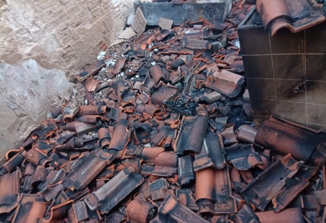 RESIDÊNCIA PEGA FOGO EM DOURADO