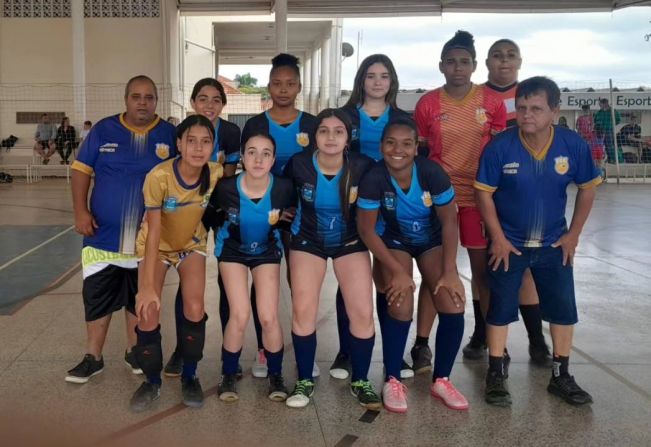 Douradinhas Futsal feminino participam de amistoso em Pirajuí.
