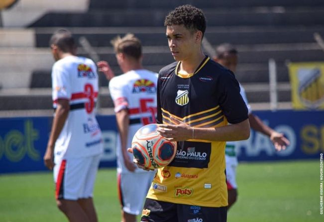 Douradense bom de bola!