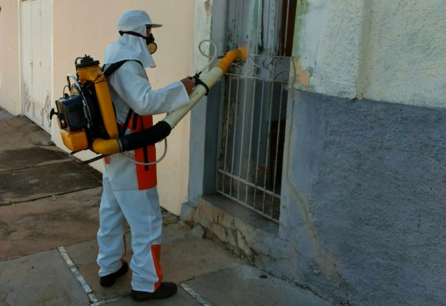 PREFEITURA INTENSIFICA AÇÕES NO COMBATE À DENGUE EM DOURADO