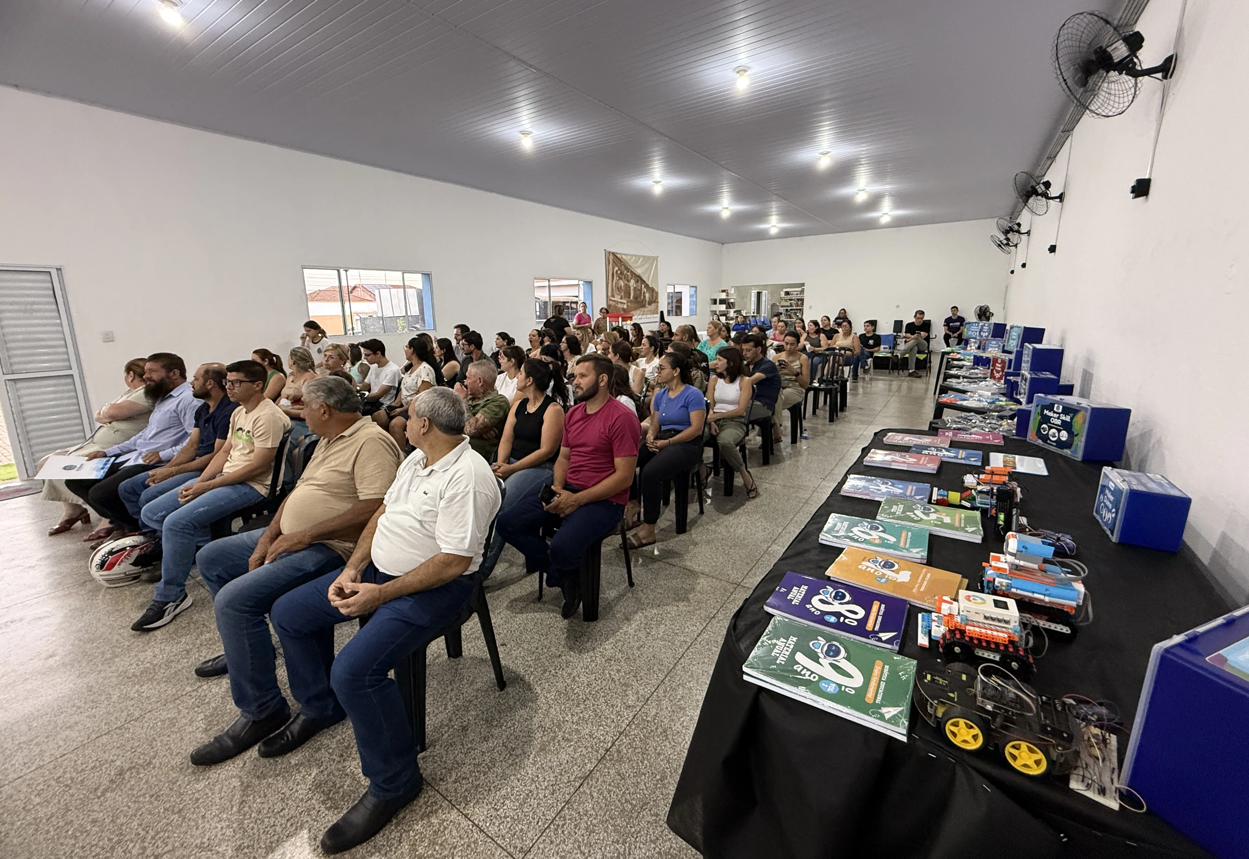 Dourado avança com inovação na educação