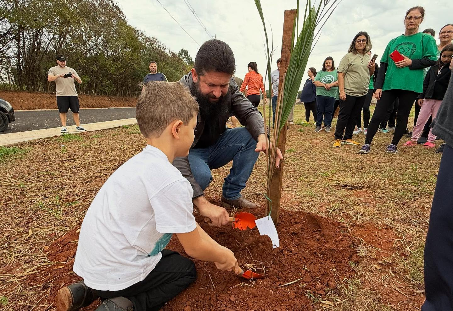 Caminhada Verde marca o Dia do Meio Ambiente com ações sustentáveis e participação da comunidade